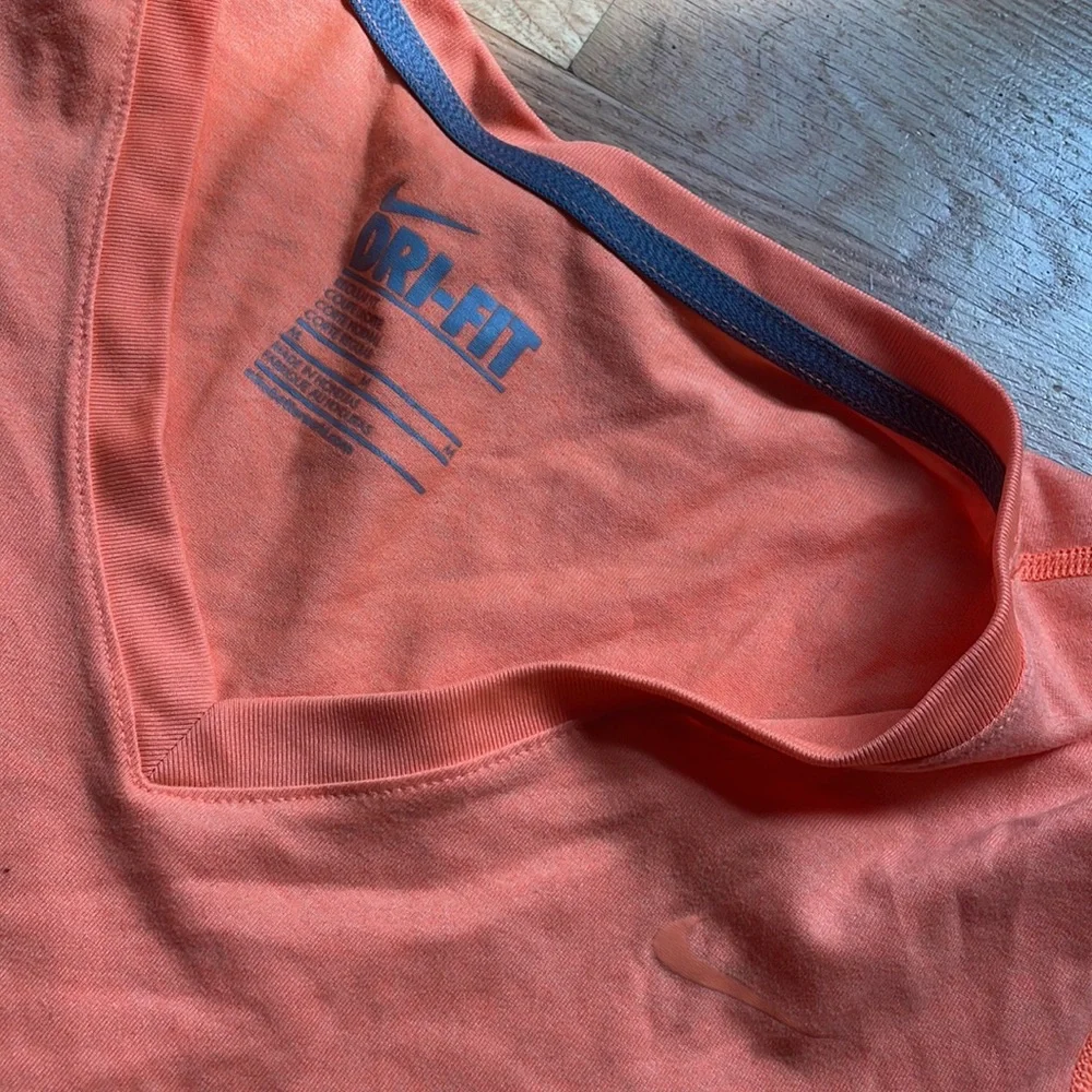 Nike orange size medium workout t-shirt